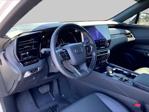 Used 2024 Lexus RX 350 Premium w/ Convenience Package FWD image 17