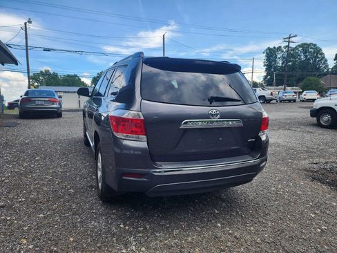 Used 2013 Toyota Highlander SE AWD/4WD image 4