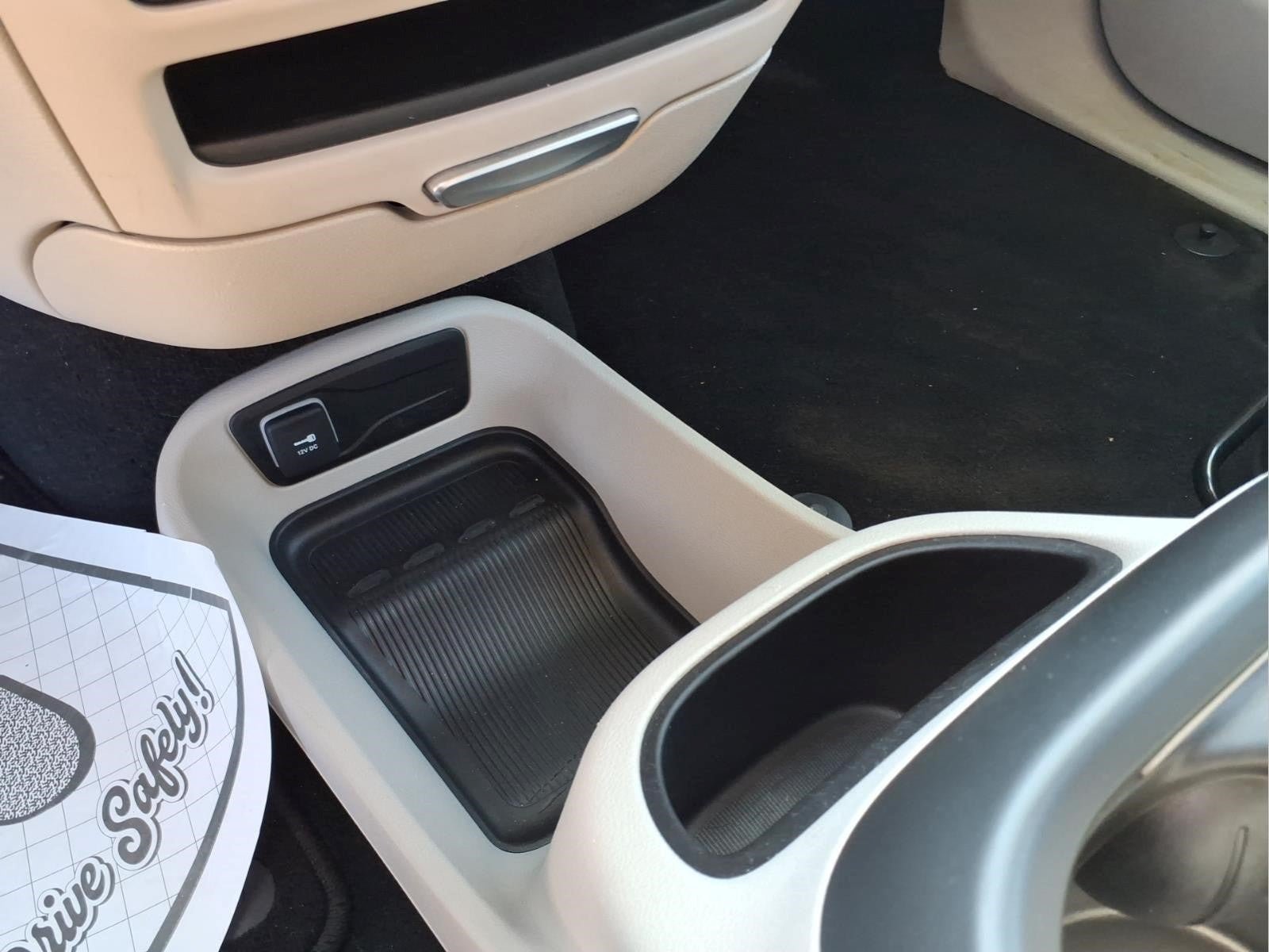 Used 2023 Chrysler Pacifica Touring-L FWD image 21