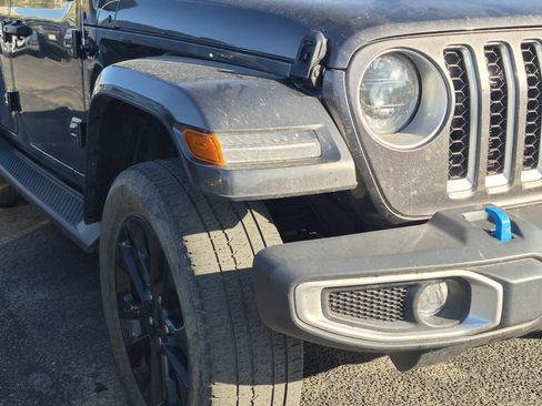 Used 2023 Jeep Wrangler Unlimited Sahara w/ Cold Weather Group AWD/4WD image 14