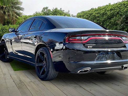 Used 2020 Dodge Charger SXT image 12