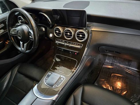 Used 2020 Mercedes-Benz GLC 300 4MATIC image 10