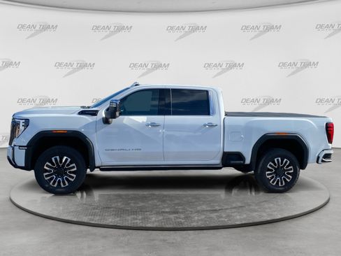 Used 2024 GMC Sierra 2500 Denali Ultimate AWD/4WD image 4