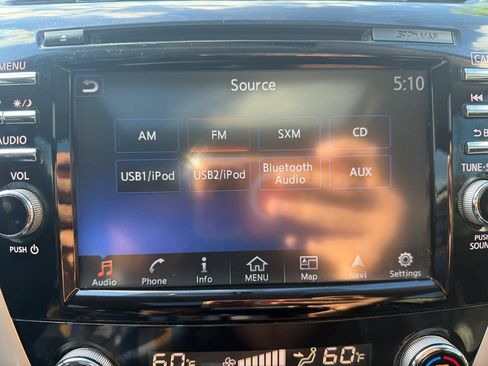 Used 2015 Nissan Murano Platinum w/ Platinum Technology Package AWD/4WD image 19