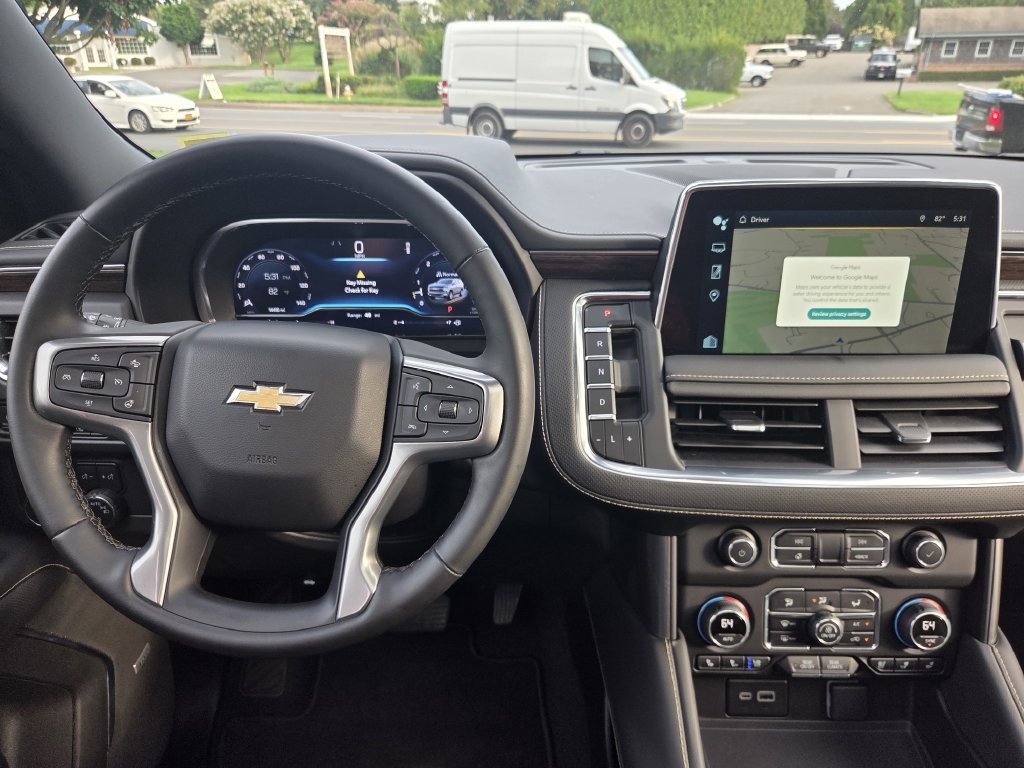 Used 2024 Chevrolet Tahoe Premier AWD/4WD image 15