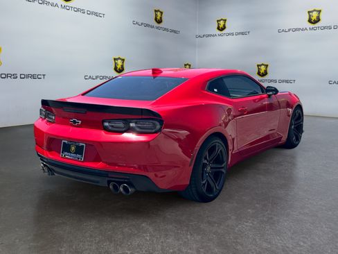 Used 2020 Chevrolet Camaro SS RWD image 5