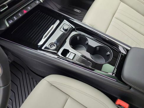 New 2026 Audi Q3 quattro 2.0T AWD/4WD image 9