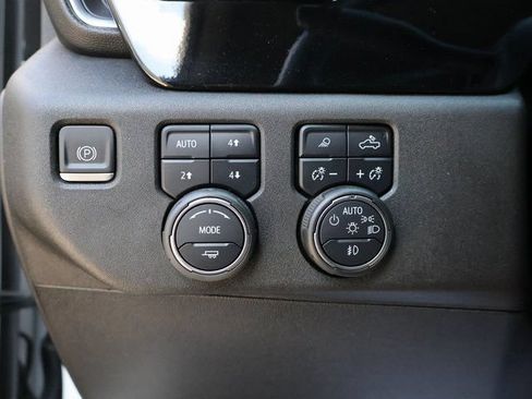 Used 2024 Chevrolet Silverado 2500 LTZ AWD/4WD image 44
