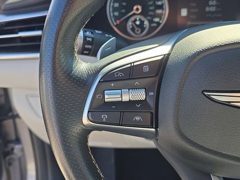 Used 2025 Genesis G70 2.5T image 31