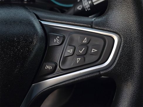 Used 2018 Chevrolet Equinox LT image 17