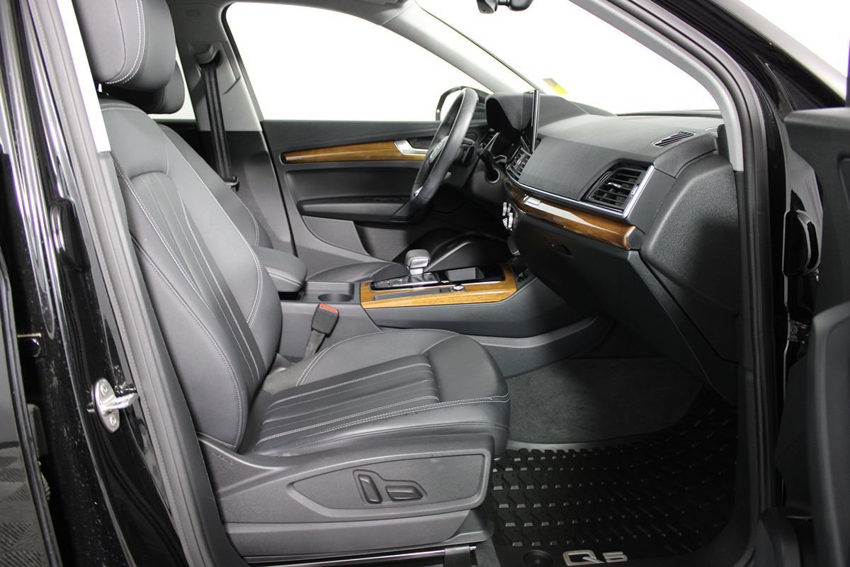 Used 2023 Audi Q5 2.0T Premium AWD/4WD image 28