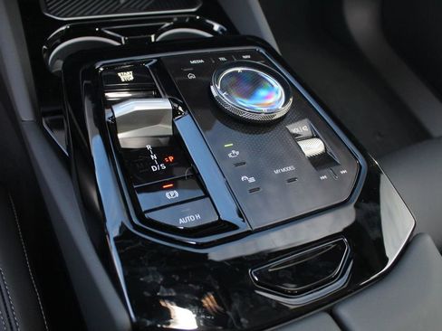 New 2026 BMW 530i xDrive w/ Convenience Package AWD/4WD image 14