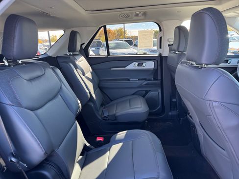 New 2026 Ford Explorer Active w/ Active Comfort Package image 27
