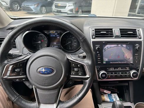 Used 2019 Subaru Outback 2.5i Touring w/ Popular Package #3A AWD/4WD image 7