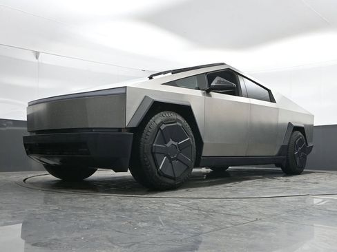 Used 2024 Tesla Cybertruck Cyberbeast AWD/4WD image 43