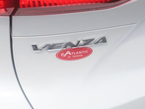 Used 2023 Toyota Venza Limited AWD/4WD image 39