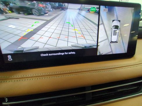 Used 2023 INFINITI QX60 Sensory w/ Vision Package image 10