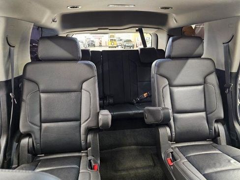 Used 2018 Chevrolet Tahoe LT w/ RST Edition AWD/4WD image 30