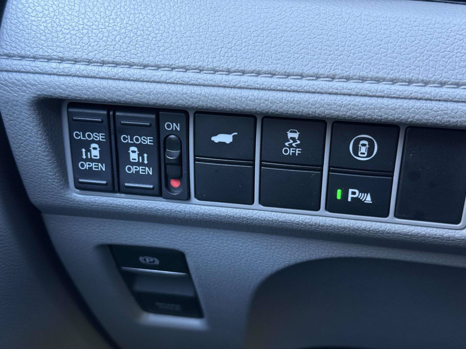 Certified 2024 Honda Odyssey Touring image 28