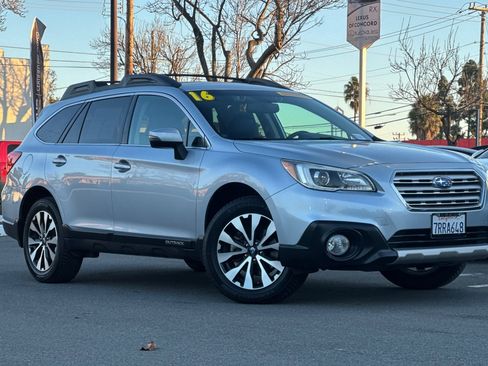 Used 2016 Subaru Outback 2.5i Limited image 2