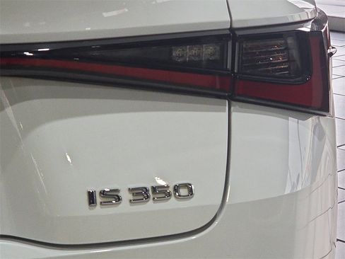 Used 2022 Lexus IS 350 F Sport image 24
