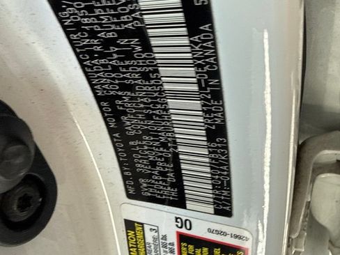 Used 2016 Toyota Corolla LE FWD image 14
