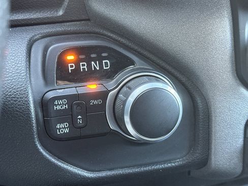 Used 2024 RAM 2500 Tradesman w/ Chrome Appearance Group image 23