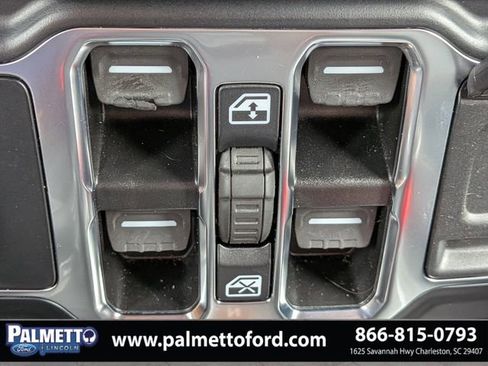 Used 2022 Jeep Wrangler Unlimited Sahara w/ Cold Weather Group AWD/4WD image 23