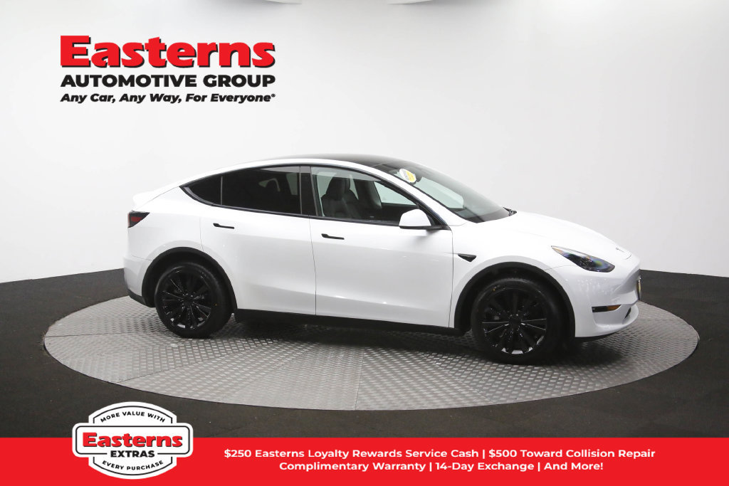 Used 2023 Tesla Model Y Long Range AWD/4WD image 42