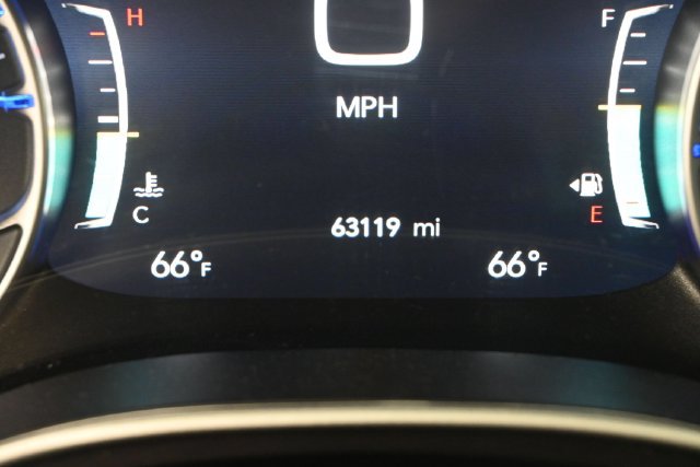 Used 2025 Chrysler Pacifica Select FWD image 36