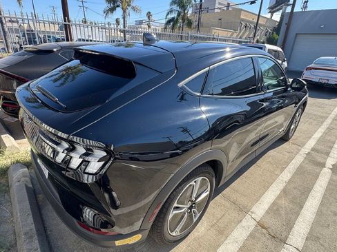 Used 2022 Ford Mustang Mach-E Select RWD image 3
