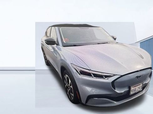 Used 2025 Ford Mustang Mach-E Select image 3