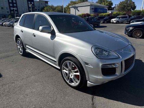 Used 2008 Porsche Cayenne GTS image 4