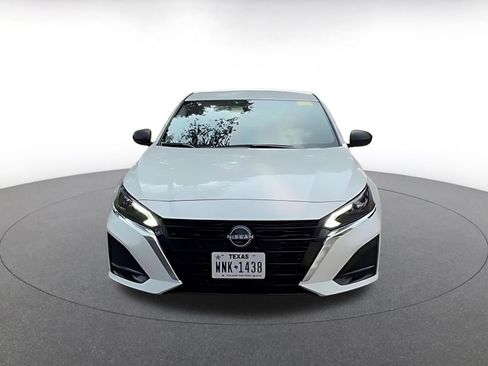 Used 2025 Nissan Altima 2.5 SV FWD image 5