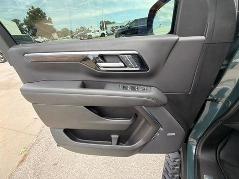 Used 2026 Chevrolet Tahoe Z71 w/ Z71 Off-Road Package AWD/4WD image 41
