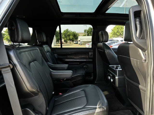 Used 2019 Ford Expedition Limited w/ Equipment Group 301A RWD image 25