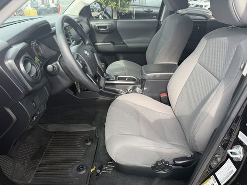 Used 2023 Toyota Tacoma SR AWD/4WD image 19