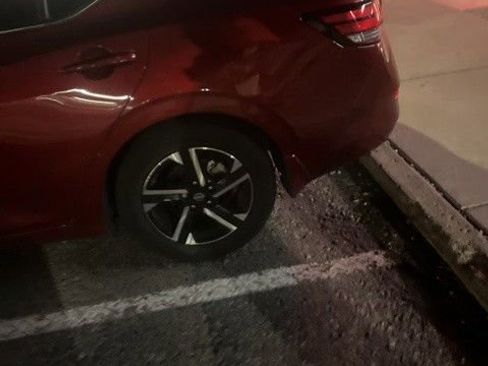 Certified 2025 Nissan Sentra SV image 9