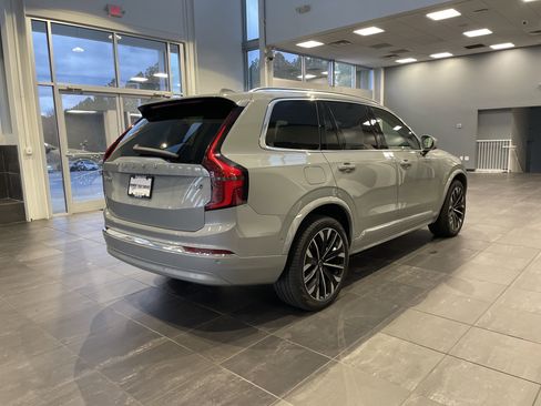 Used 2025 Volvo XC90 B6 Plus image 10