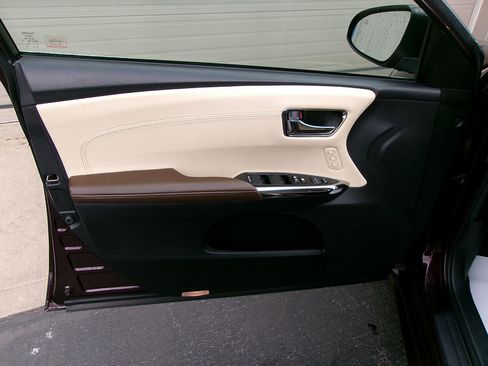 Used 2017 Toyota Avalon FWD image 17
