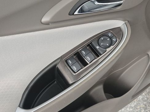Used 2023 Chevrolet Malibu LS FWD image 27
