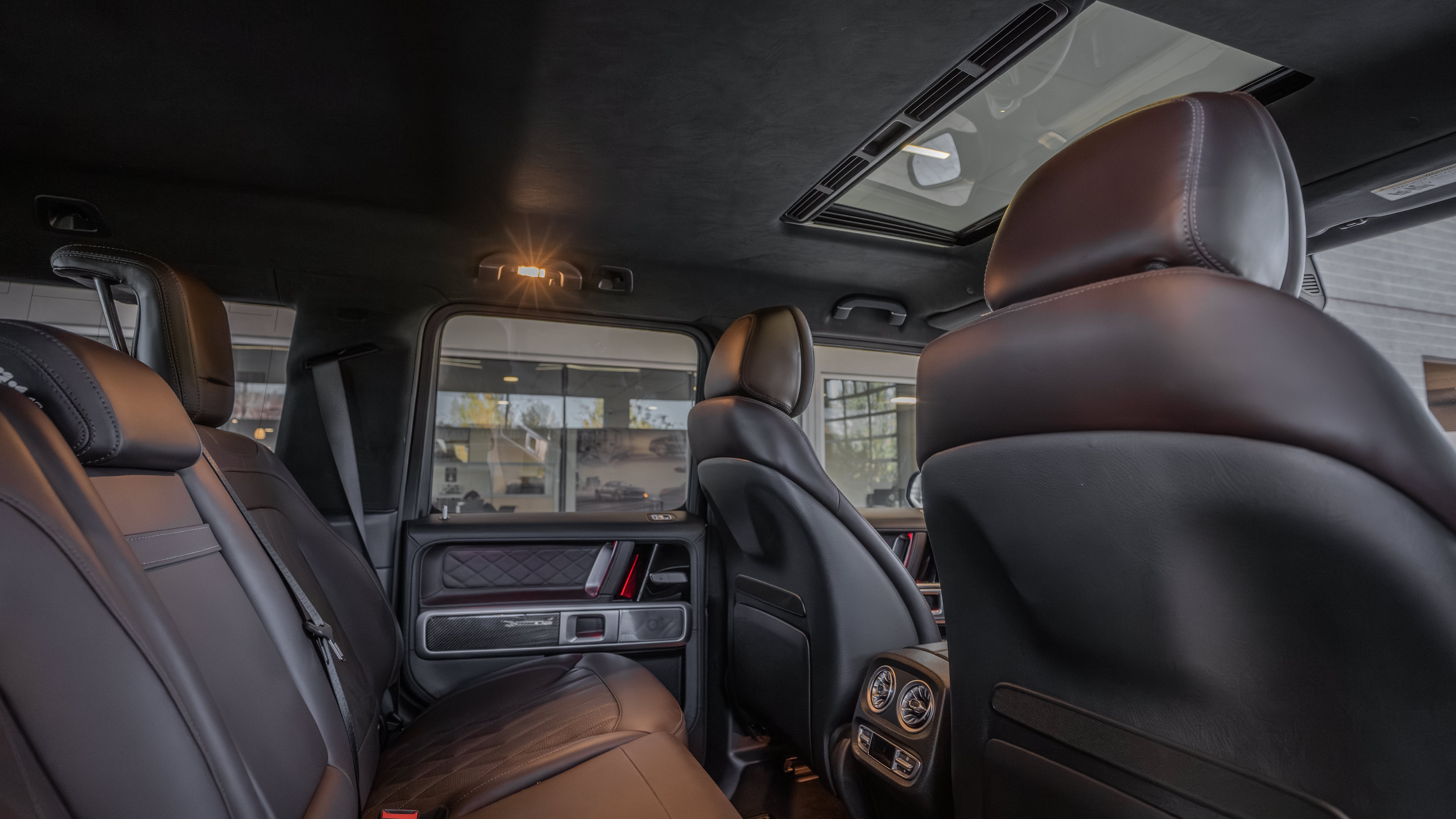 Used 2023 Mercedes-Benz G 550 image 27