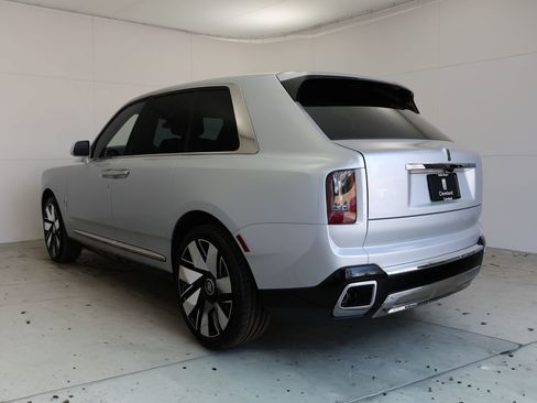 New 2026 Rolls-Royce Cullinan image 4
