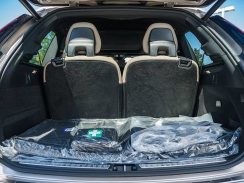 New 2026 Volvo XC90 B6 Plus w/ Protection Package Premier AWD/4WD image 10