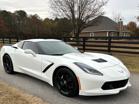 Used 2014 Chevrolet Corvette Stingray Coupe w/ Battery Protection Package image 12