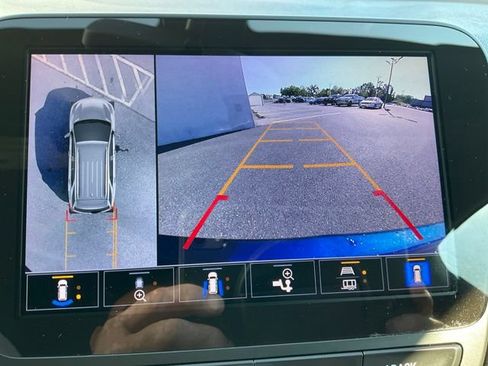 Used 2022 Chevrolet Equinox RS w/ Infotainment Package AWD/4WD image 6