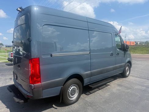 Used 2019 Mercedes-Benz Sprinter 144 image 5