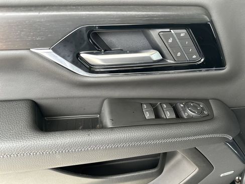 New 2026 GMC Yukon Denali w/ Denali Reserve Package image 11