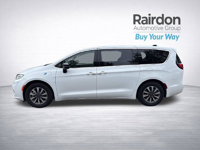 Used 2024 Chrysler Pacifica Limited FWD image 4