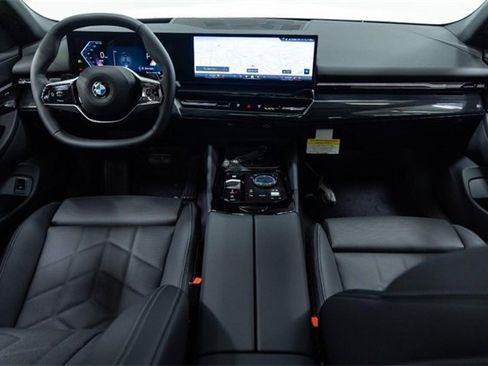 New 2026 BMW 530i xDrive image 23